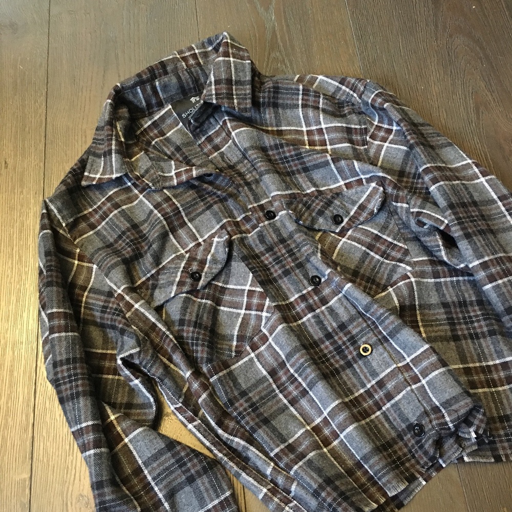 Cropped Flannel - Picture 2 of 6